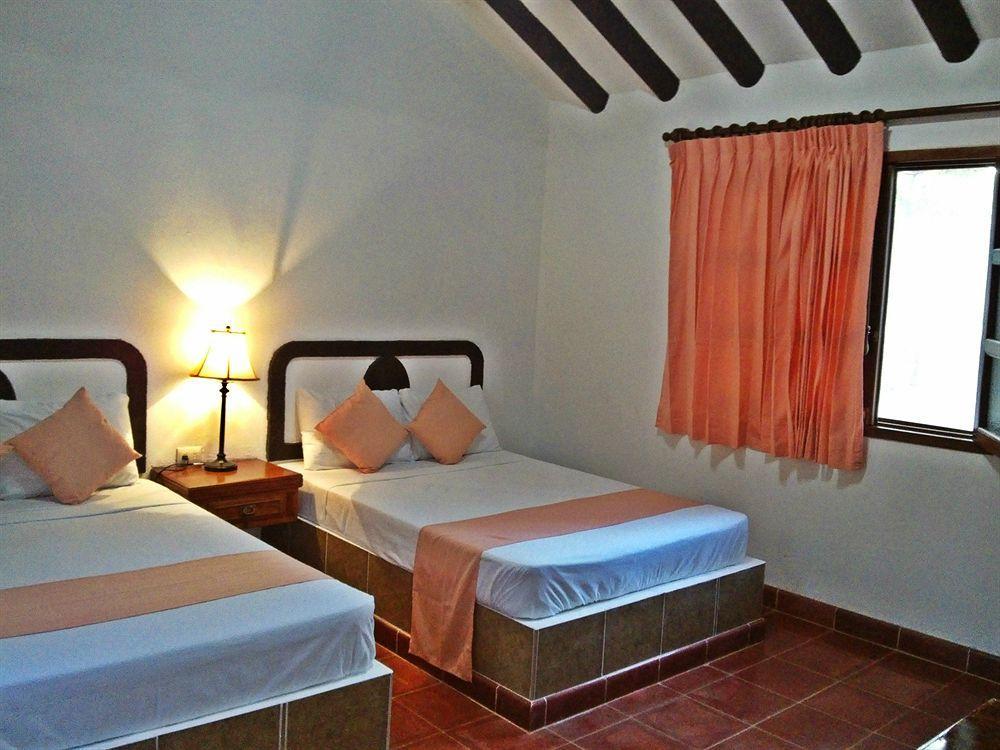 Hotel San Miguel Ел Ромпидо Екстериор снимка